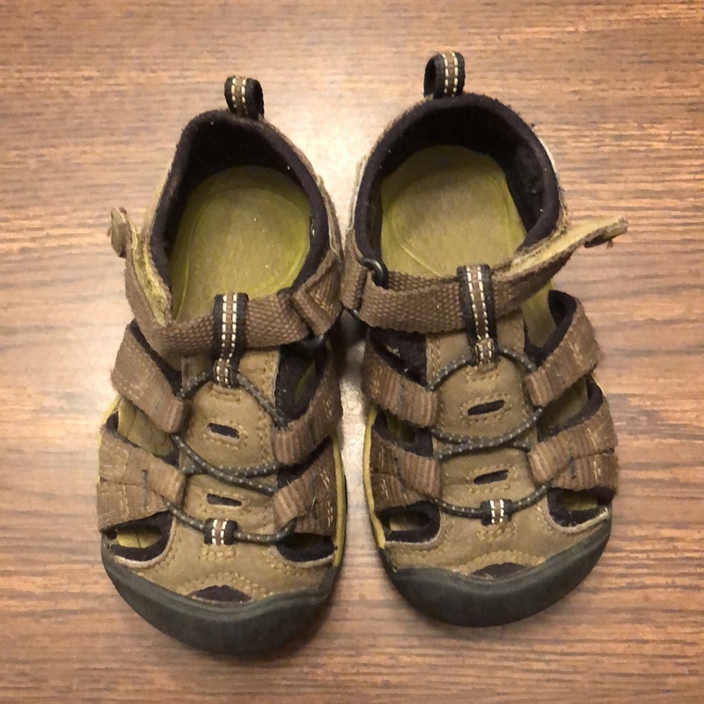 Keen waterproof  sandal Toddler size 7